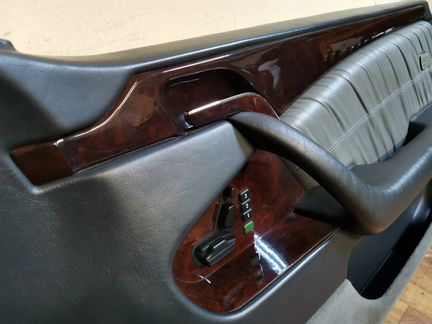 Обшивка двери Mercedes CL W140