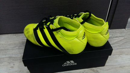 Бутсы футбольные adidas