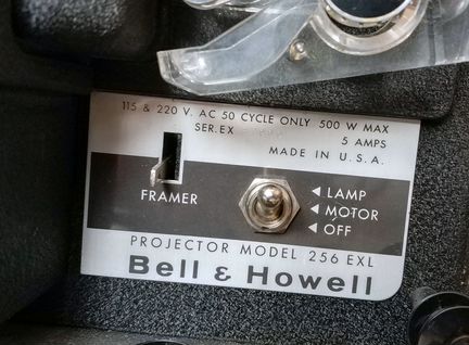 Кинопроектор Bell & Howell 8 мм Mdl 256,винтаж США
