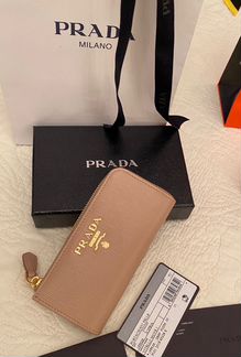Ключница Prada. Новая. Оригинал. Бежевая кожа