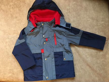 Куртка (новая) для мальчика на флисе