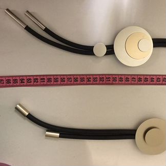 Украшение на шею