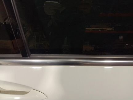Молдинг задней правой двери Mercedes Benz S204