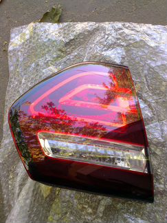 Задний фонарь на С4 Пикассо левый