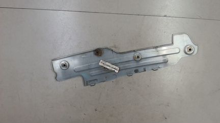 Ус под фару (ресничка) правый Volvo FH, 2004