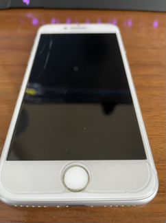 Телефон iPhone 8 64Gb