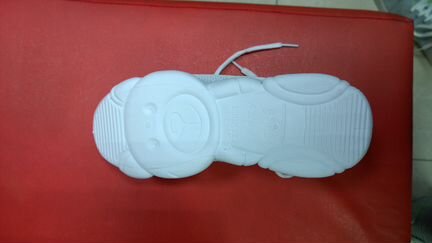 Кроссовки женские