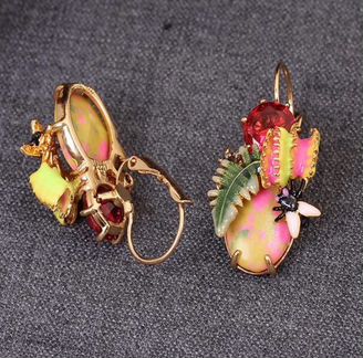 Оригинальные сережки Les Nereides с мушками Gucci