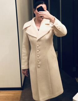Пальто бежевое, женское