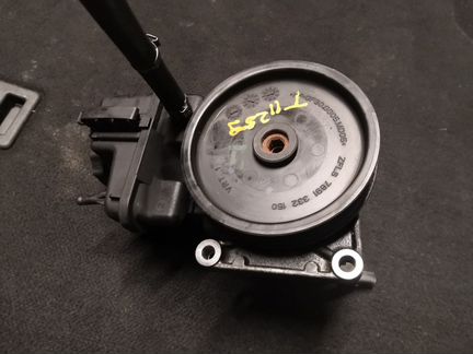 Насос гур с бочком Mercedes OM651 A6510900037 W212