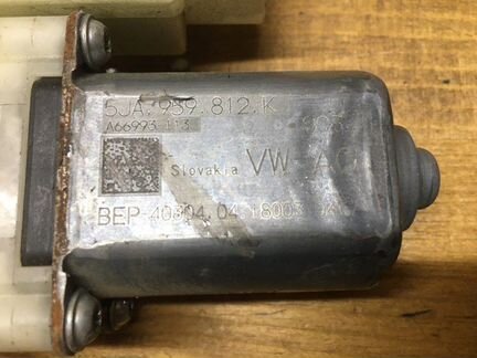 Мотор стеклоподъемника передний правый Skoda Rаpid