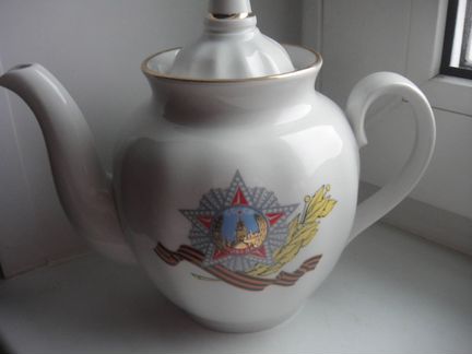 Чайник, 4 Чашки с блюдцами Дулево,от Единой россии