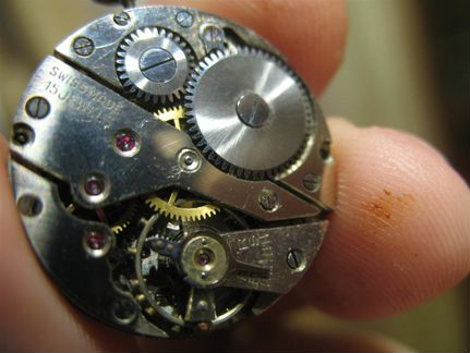 Старые механические часы Швейцария