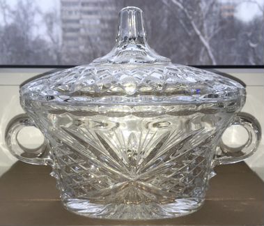 Хрустальная Конфетница с крышкой, новая