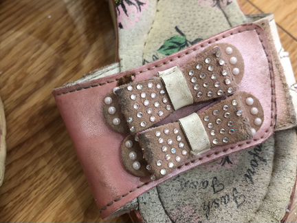 Сандалии для девочки