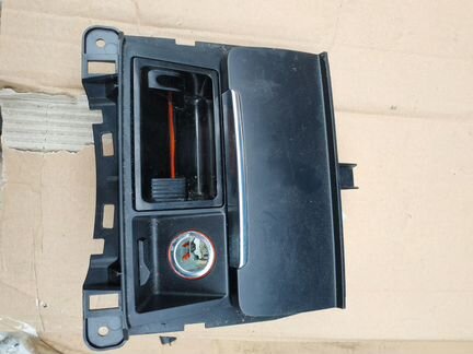 Пепельница передняя Audi A4,A5,Q5 8K0857951