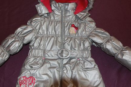 Нарядная демисезонная куртка фирмы 