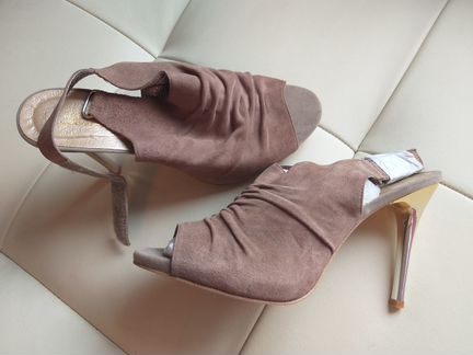 Босоножки на шпильке, туфли