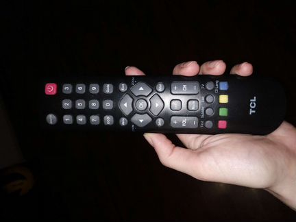 Телевизор TCL (разбита матрица) диагональ 33