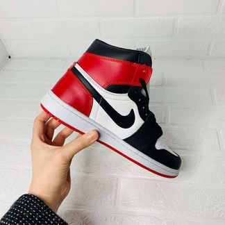 Кроссовки Nike Air Jordan 1