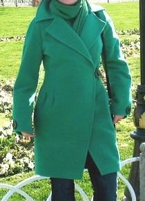 Пальто осеннее зеленое