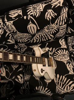 Электрогитара Burny RLC55SW (Les Paul Custom 2011)