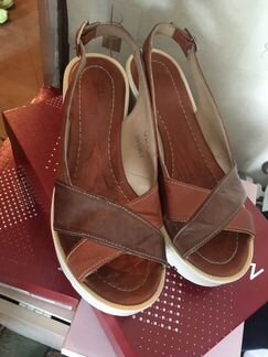 Босоножки женские