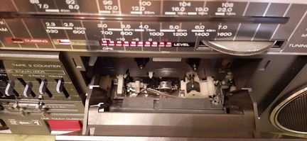 Магнитола Hitachi TRK-W3W