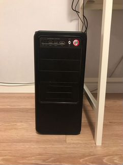 Игровой компьютер Intel Core i5 с двумя мониторами