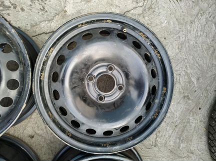 Диски бу оригинал R15 N на Renault