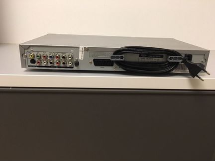 DVD видео проигрыватель xoro HSD 304