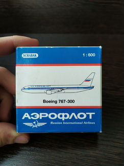 Модель самолёта боинг 767-300