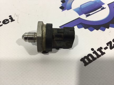 Датчик давления в топливной рампе Mazda 0261545058