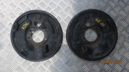 Щиток диск опорный задний Jeep Liberty KJ