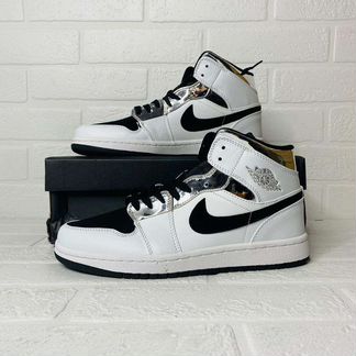 Кроссовки Nike Air Jordan 1