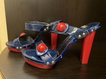 Босоножки (сабо) Stuart Weitzman в идеале