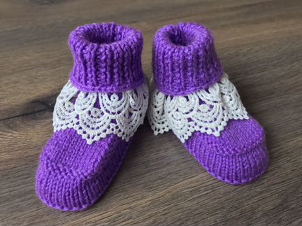 Пинетки на выписку с кружевом. Ручная работа Новые