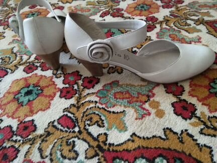 Туфли б/у tamaris