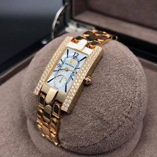 Часы Harry Winston Avenue желтое золото