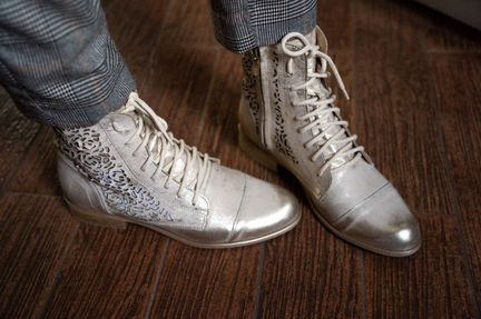 Женская обувь ботинки новые Arturo Vicci