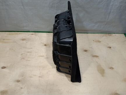 Обшивка багажника Mercedes Benz W204