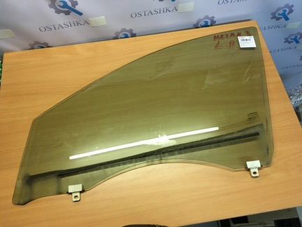 Стекло двери переднее левое Renault Megane 3