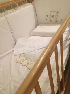 Кроватка и комод пеленальный из массива