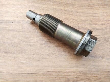 Болт (натяжитель) цепи грм двигателя Mercedes OM64