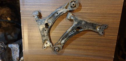 Рычаги передние toyota corolla