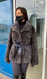 Шуба из меха норки с английским воротником