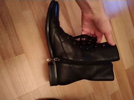 Кожаные ботинки