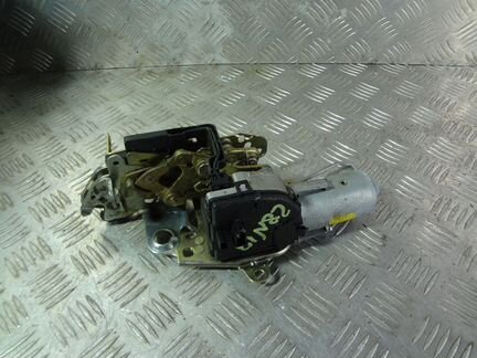 Замок багажника Мерседес w210 универсал