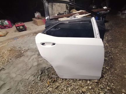 Дверь задняя правая Toyota Corolla E180
