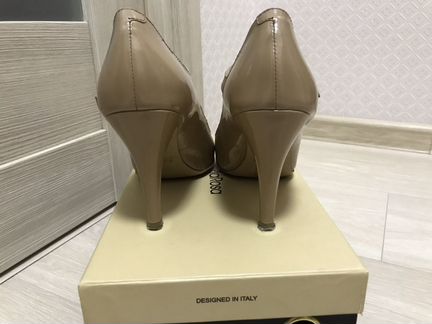 Лакированные туфли